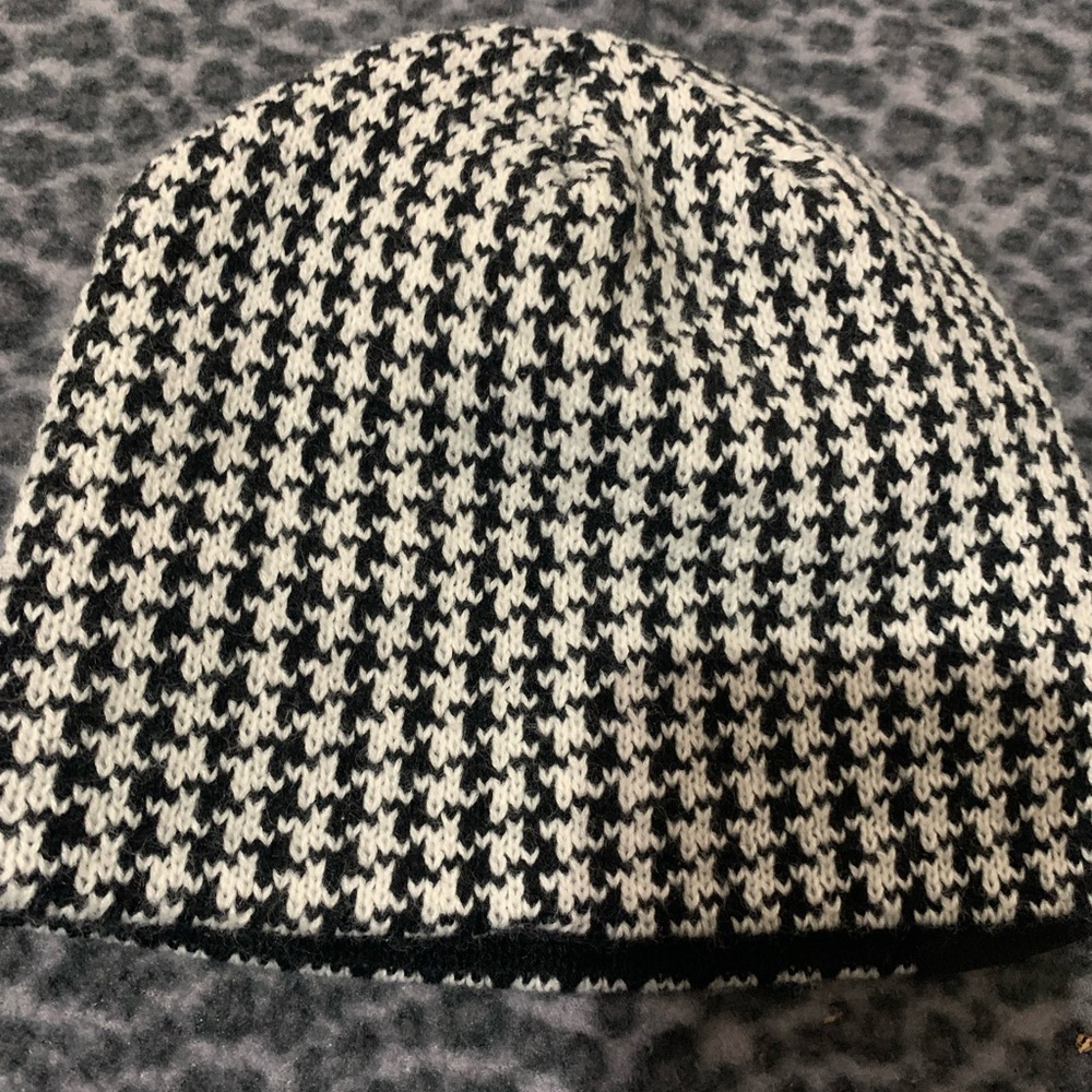 Hat - Picture 3 of 6